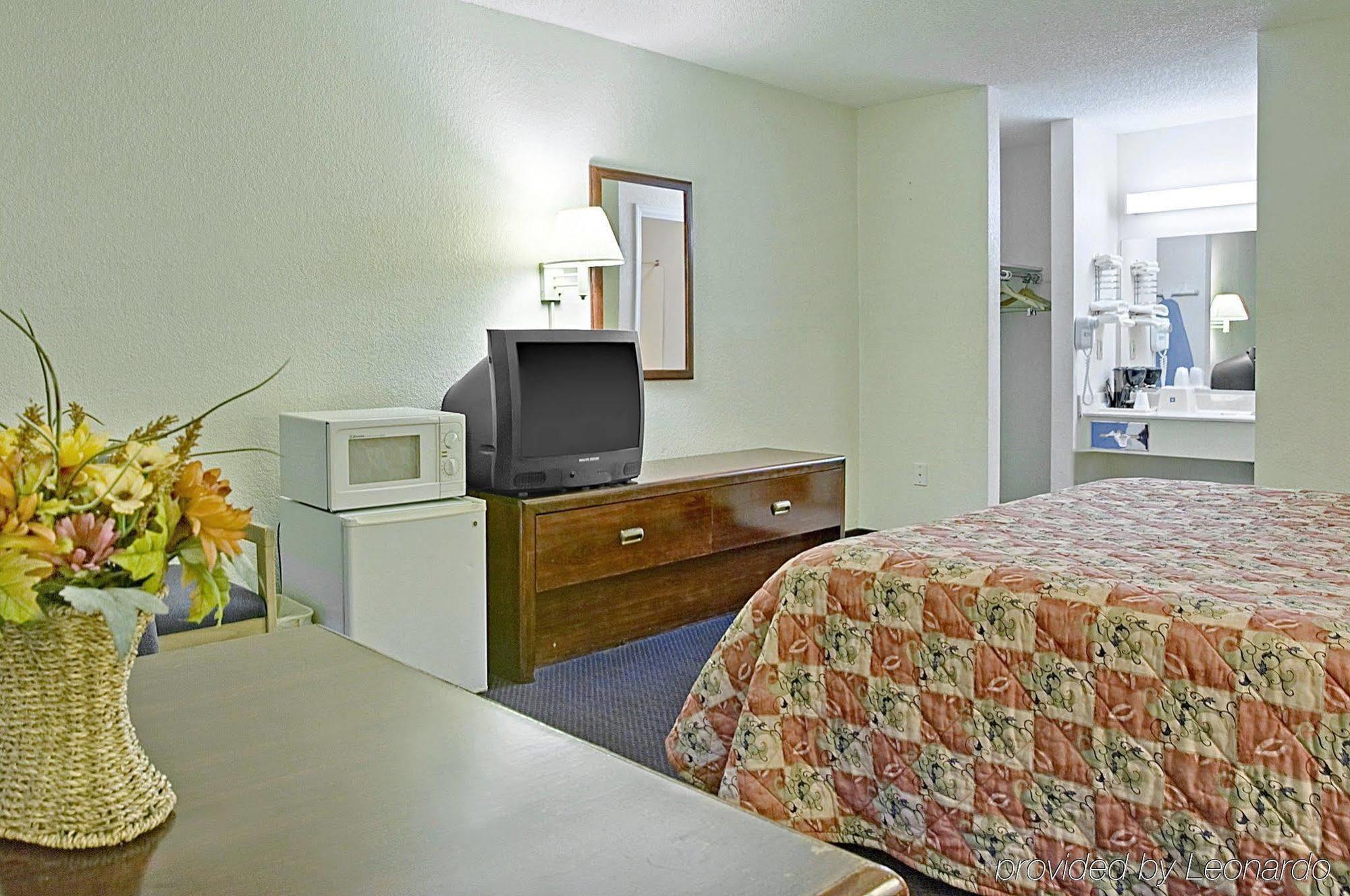 Americas Best Value Inn Дейтон Номер фото